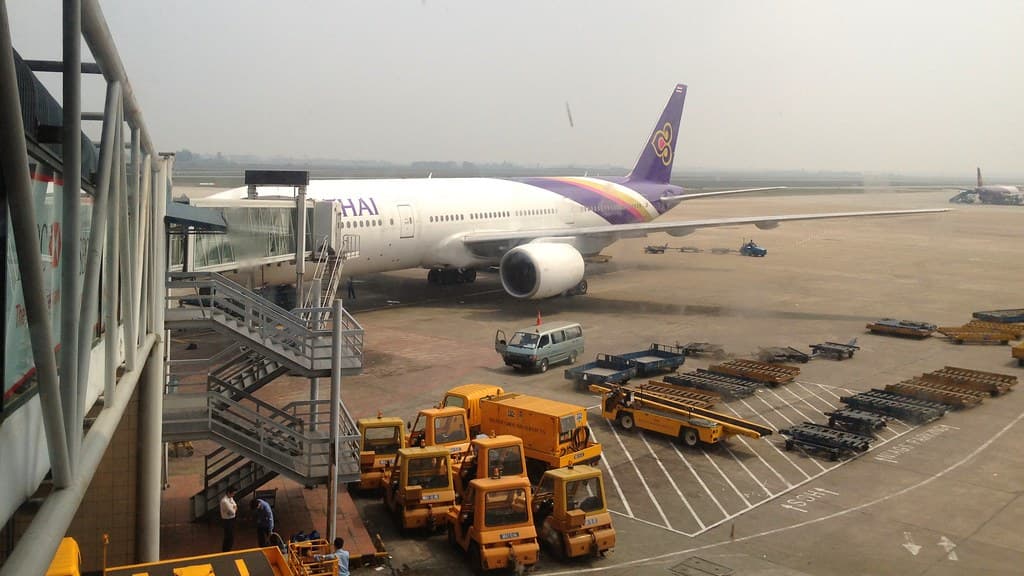 Thai Airways International, 777-200ER, Noi Bai International Airport, Hanoi