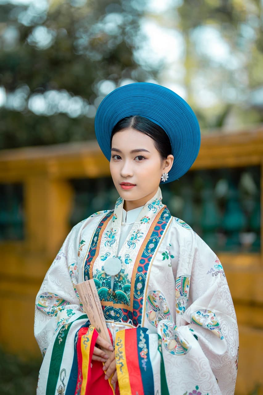 viet phuc, fashion, clothing, hand fan, woman, nhat binh, traditional, style, vietnamese, asian, girl, beautiful, model, pose, vietnam, portrait