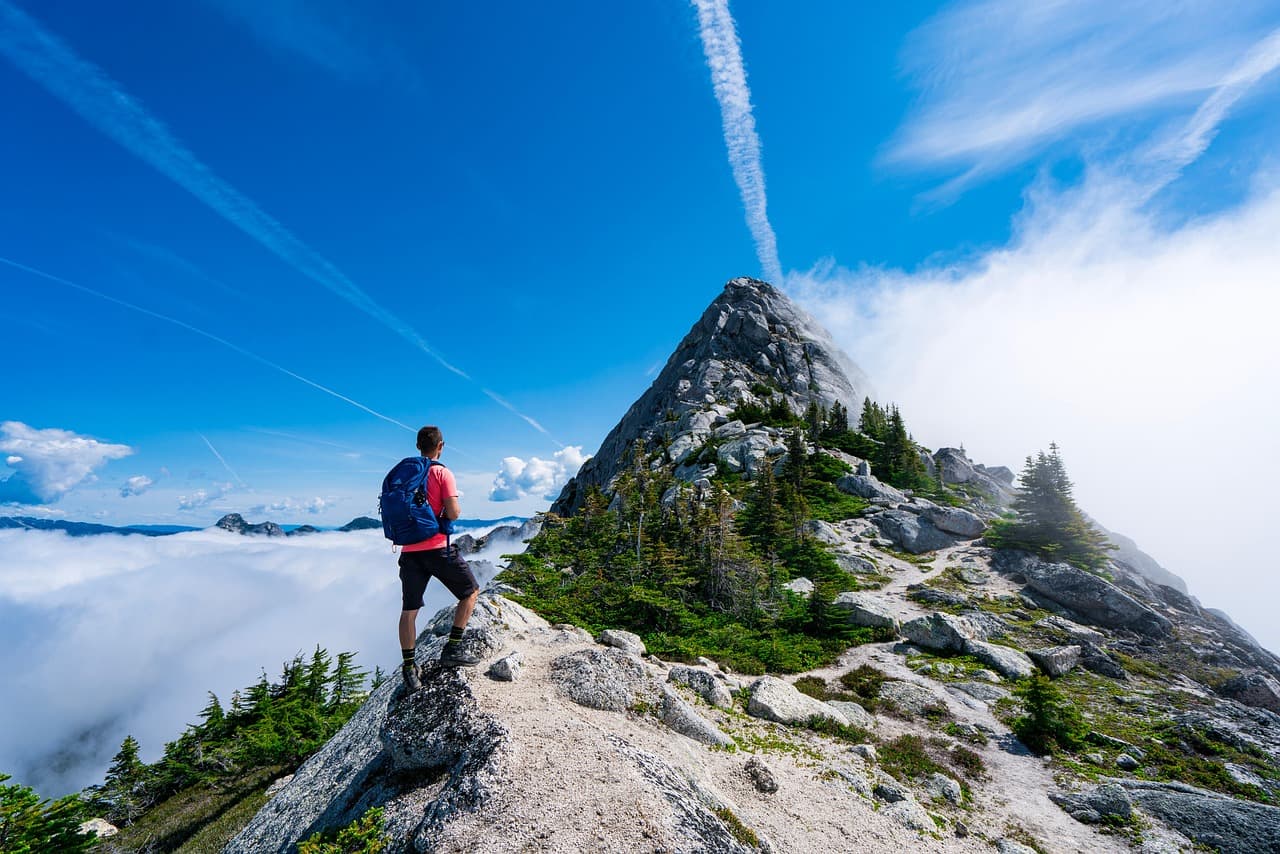 man, mountain, snow, camping, tent, hiking, campfire, camp, nature, adventure, backpack, outdoor, hike, travel, summer, forest, recreation, wilderness, vacation, lifestyle, holiday, trip, tourism, lei