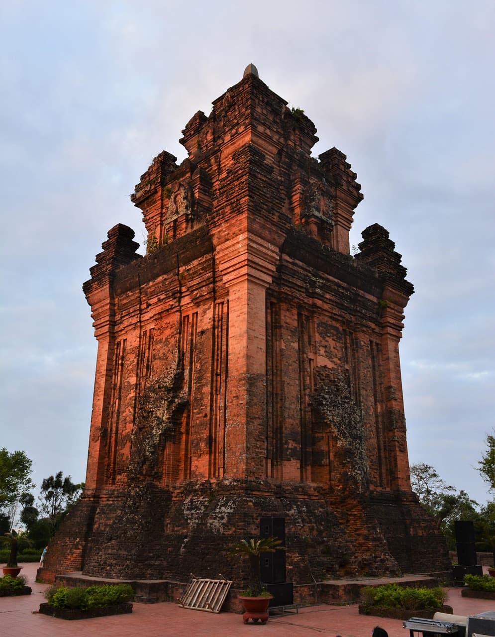 architecture, travel, religion, old, temple, cham, tower, heritage, tuy hoa, nhan tower, evening, vietnam, tuy hoa, tuy hoa, tuy hoa, tuy hoa, tuy hoa, vietnam